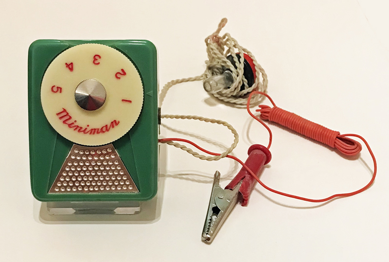 Miniman M-702 Germanium diode radio