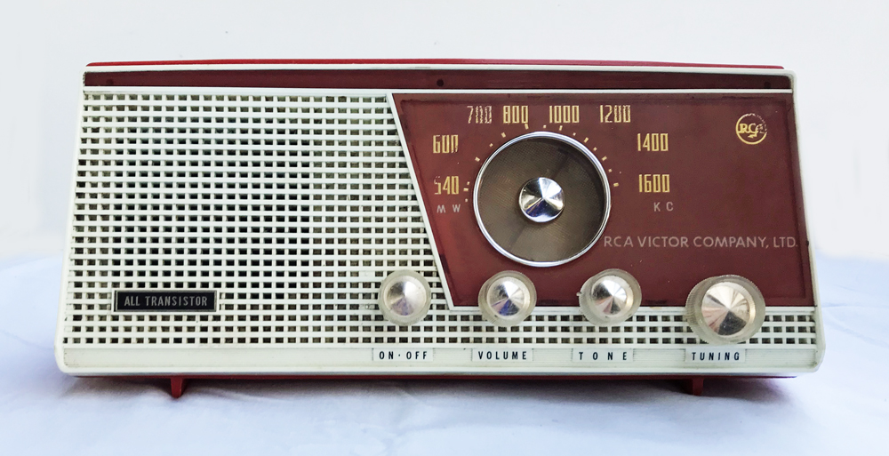 RCA Victorのヴィンテージ真空管ラジオ 1957年製 1ーRAー55 c.1963/64 RCA GP711