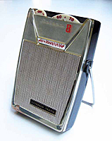 Standard Jefferson-Travis JT-H204 transistor radio