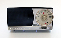 Westinghouse H-618P7 transistor radio